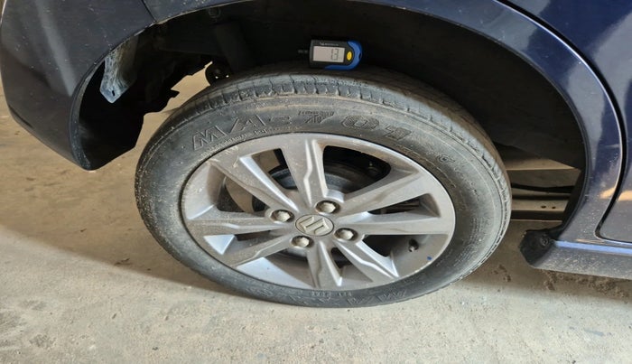 2017 Maruti Wagon R 1.0 VXI AMT, Petrol, Automatic, 26,446 km, tyre