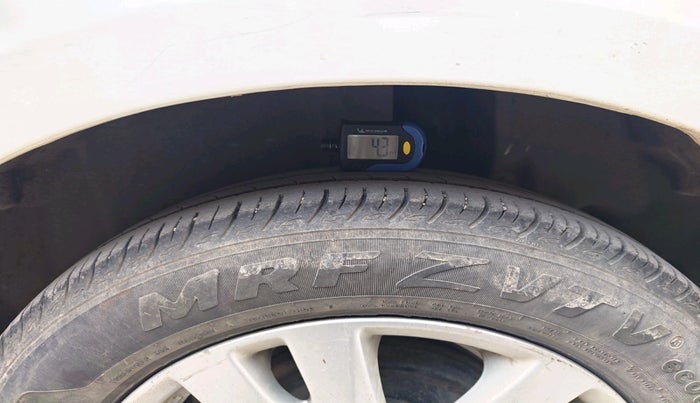 2016 Maruti Ertiga ZDI + SHVS, Diesel, Manual, 1,30,870 km, tyre