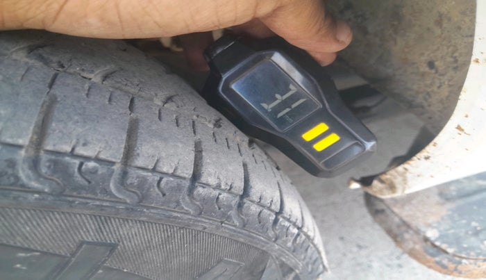 2019 Maruti Eeco 5 STR WITH A/C+HTR, CNG, Manual, 1,80,068 km, tyre