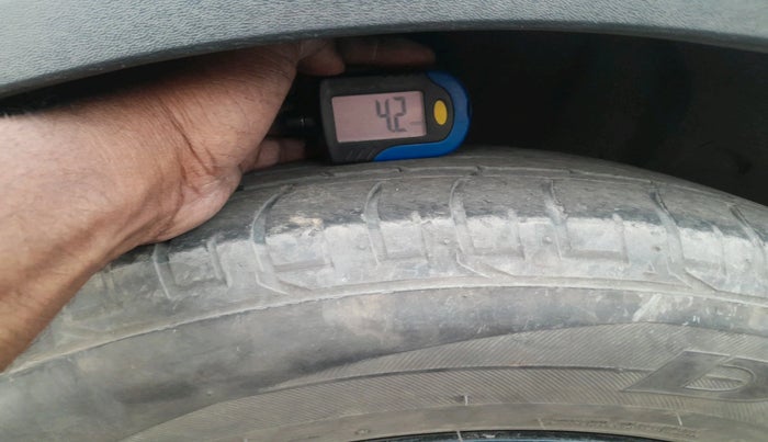 2017 Hyundai Creta SX (O) 1.6 DIESEL, Diesel, Manual, 1,83,979 km, tyre