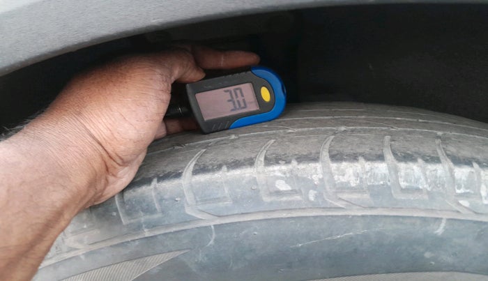 2017 Hyundai Creta SX (O) 1.6 DIESEL, Diesel, Manual, 1,83,979 km, tyre