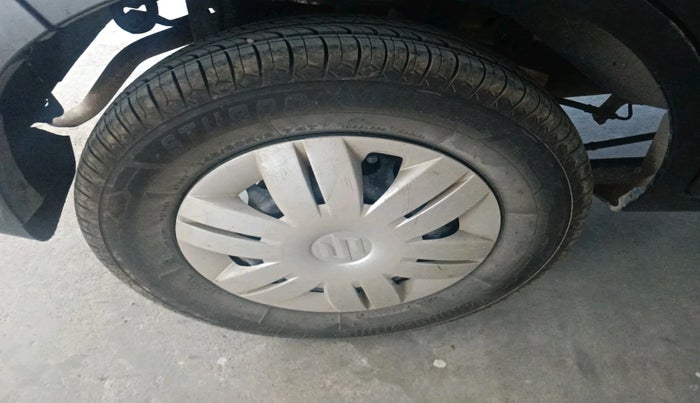 2014 Maruti Alto 800 LXI, Petrol, Manual, 53,850 km, tyre