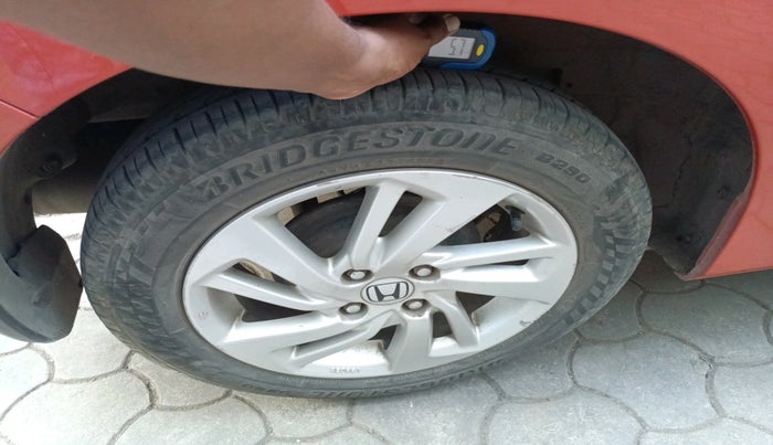 2015 Honda Jazz 1.2L I-VTEC V, Petrol, Manual, 50,403 km, tyre