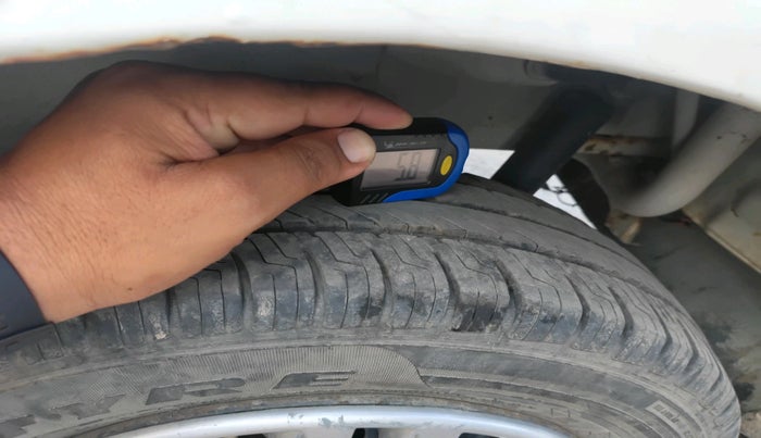 2011 Maruti Wagon R 1.0 VXI, Petrol, Manual, 72,793 km, tyre