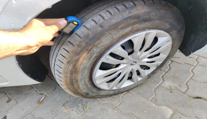 2021 Maruti Dzire VXI, Petrol, Manual, 77,869 km, tyre