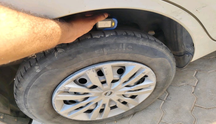 2021 Maruti Dzire VXI, Petrol, Manual, 77,869 km, tyre