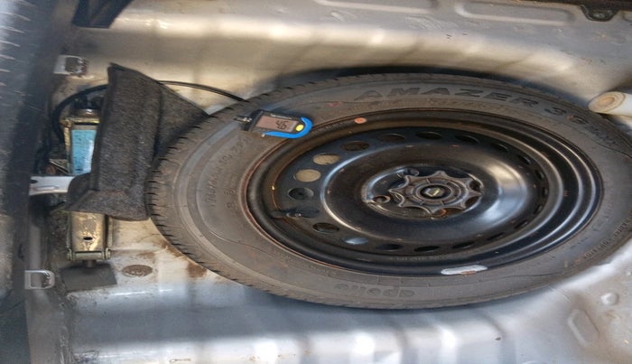 2017 Hyundai Grand i10 SPORTZ (O) 1.2 U2 CRDI, Diesel, Manual, 1,48,049 km, tyre