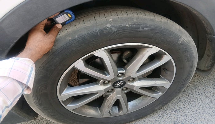 2015 Hyundai Santa Fe 2 WD AT, Diesel, Automatic, 1,12,793 km, tyre