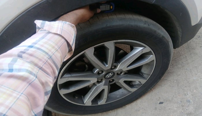 2015 Hyundai Santa Fe 2 WD AT, Diesel, Automatic, 1,12,793 km, tyre