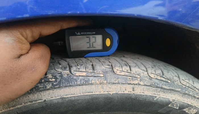 2013 Hyundai Eon ERA +, Petrol, Manual, 48,362 km, tyre