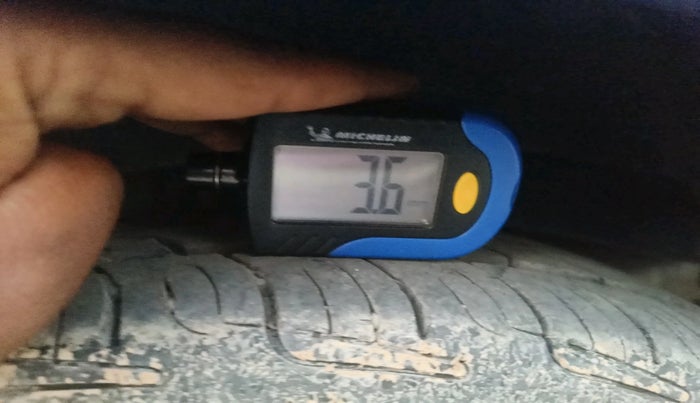 2013 Hyundai Eon ERA +, Petrol, Manual, 48,362 km, tyre