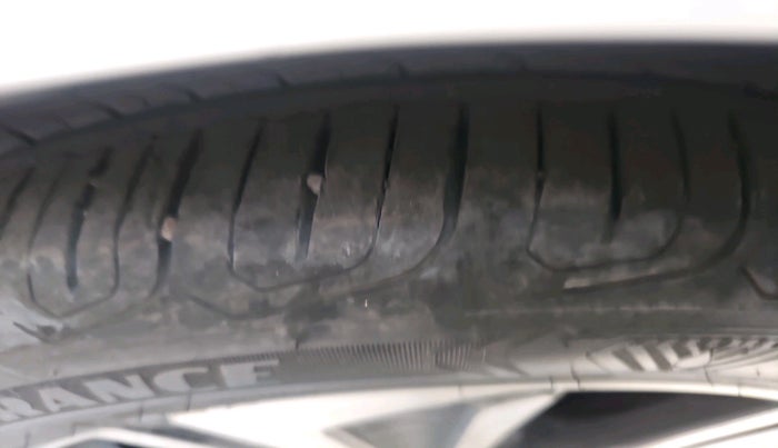 2019 Honda Civic 1.8L I-VTEC ZX CVT, Petrol, Automatic, 58,804 km, tyre