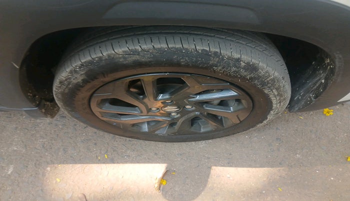 2024 Maruti FRONX DELTA PLUS 1.2L AGS, Petrol, Automatic, 20,626 km, tyre