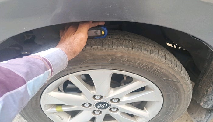 2018 Toyota Innova Crysta 2.4 VX 7 STR, Diesel, Manual, 1,86,467 km, tyre