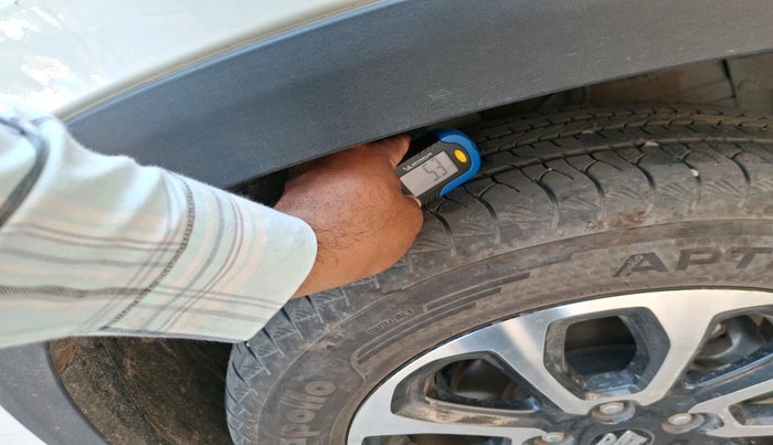 2025 Maruti Grand Vitara ZETA SMART HYBRID AT, Petrol, Automatic, 16,415 km, tyre