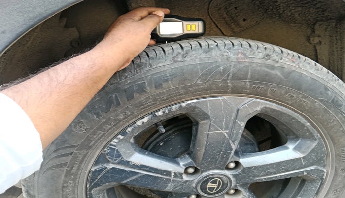 2021 Tata NEXON EV XZ PLUS DARK EDITION, Electric, Automatic, 89,879 km, tyre