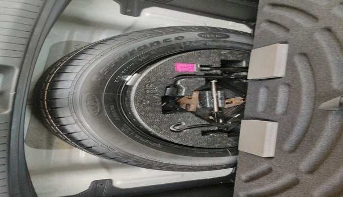 2017 Hyundai Creta SX PLUS AT 1.6 PETROL, Petrol, Automatic, 12,346 km, tyre