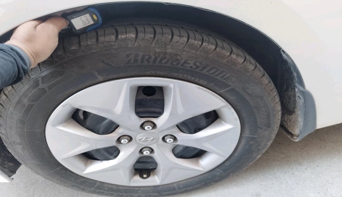 2017 Hyundai Verna 1.4 VTVT, Petrol, Manual, 53,951 km, tyre