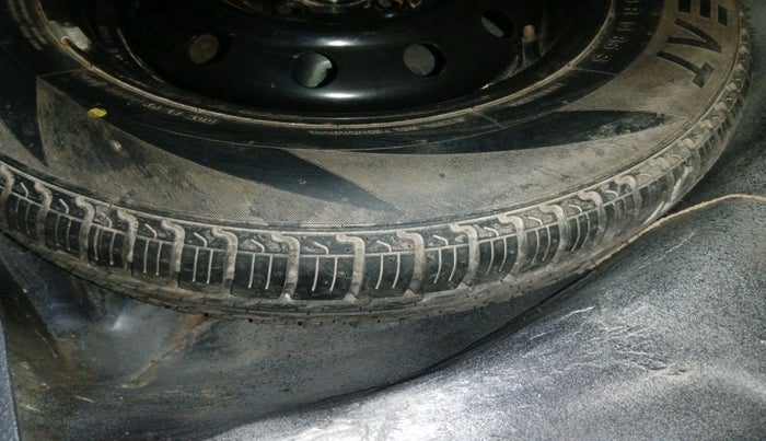 2016 Maruti Swift ZXI, Petrol, Manual, 58,393 km, tyre