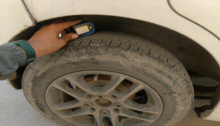 2011 Maruti Wagon R 1.0 LXI CNG, CNG, Manual, 1,43,705 km, tyre