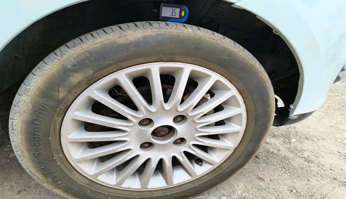 2014 Tata Zest XM PETROL, Petrol, Manual, 61,043 km, tyre