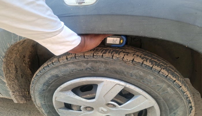 2016 Renault Kwid RXL, Petrol, Manual, 1,04,250 km, tyre