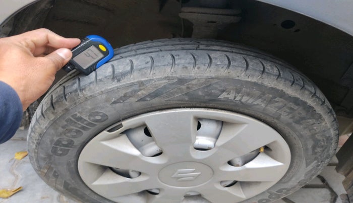 2015 Maruti Wagon R 1.0 LXI, Petrol, Manual, 62,989 km, tyre