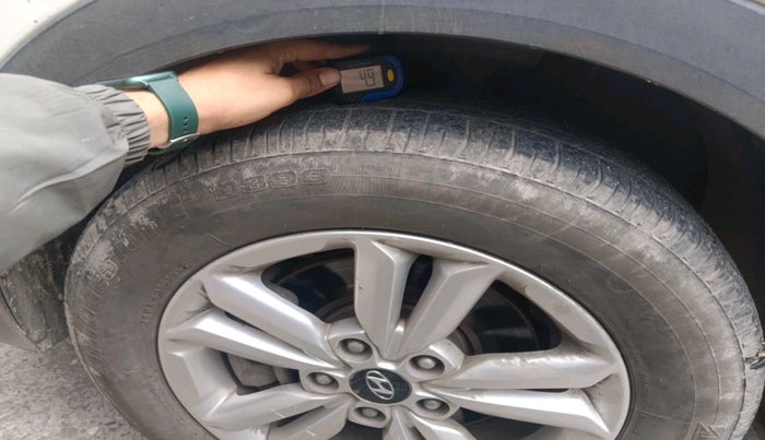 2017 Hyundai Creta SX PLUS 1.6 DIESEL, Diesel, Manual, 1,44,471 km, tyre