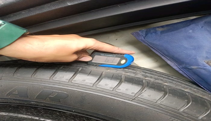 2017 Hyundai Creta SX PLUS 1.6 DIESEL, Diesel, Manual, 1,44,471 km, tyre