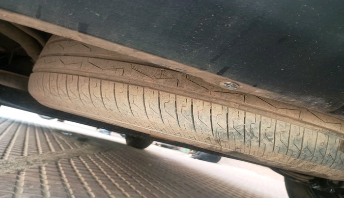 2024 Tata PUNCH PURE MT CNG, CNG, Manual, 40,683 km, tyre