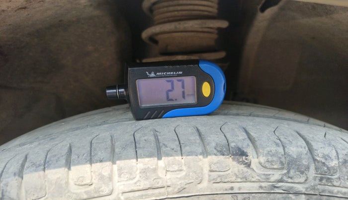 2017 Renault Kwid RXL, Petrol, Manual, 98,301 km, tyre