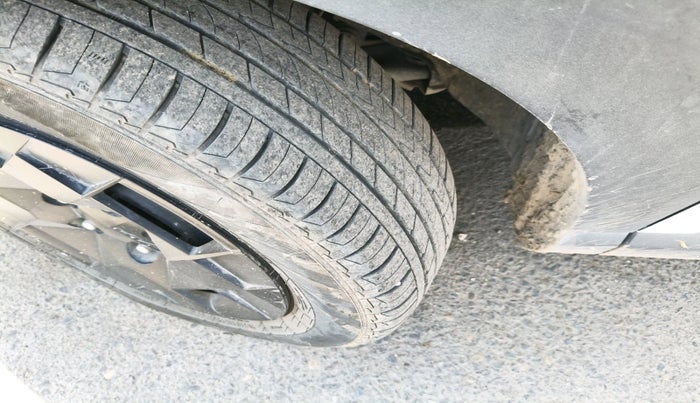 2025 KIA SYROS HTK (O) 1.0 Turbo 6MT, Petrol, Manual, 16,898 km, tyre