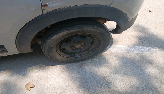 2020 Renault TRIBER RXT, Petrol, Manual, 75,490 km, tyre