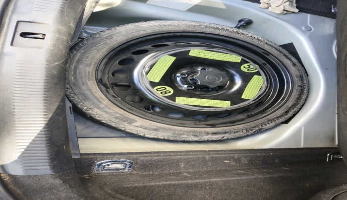 2012 Audi A4 2.0 TDI, Diesel, Automatic, 77,678 km, tyre