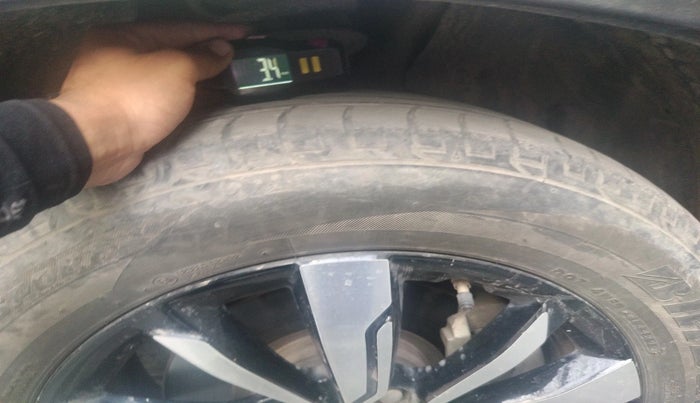 2020 MG HECTOR SHARP 1.5 DCT PETROL, Petrol, Automatic, 1,03,474 km, tyre