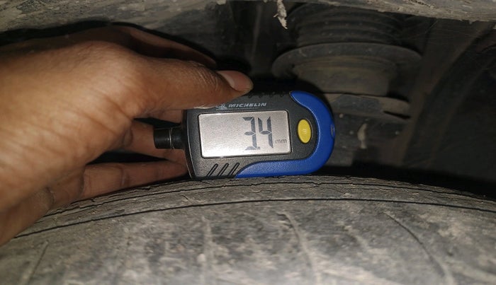 2017 Renault Kwid RXT 0.8, Petrol, Manual, 82,782 km, tyre