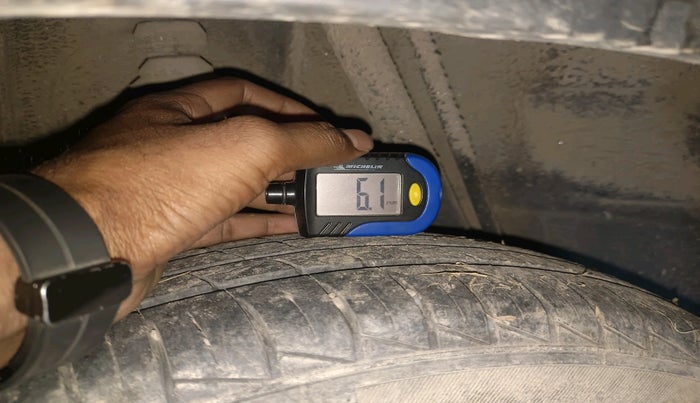 2017 Renault Kwid RXT 0.8, Petrol, Manual, 82,782 km, tyre