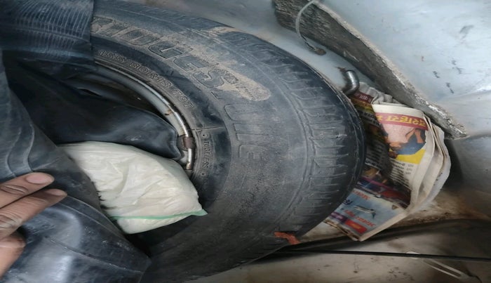 2016 Tata Tiago XM PETROL, Petrol, Manual, 1,20,042 km, tyre