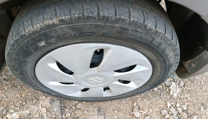 2017 Maruti Celerio VXI AMT, Petrol, Automatic, 1,79,932 km, tyre