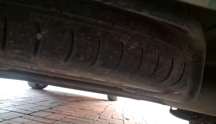 2017 Maruti Ertiga VXI CNG, CNG, Manual, 92,242 km, tyre