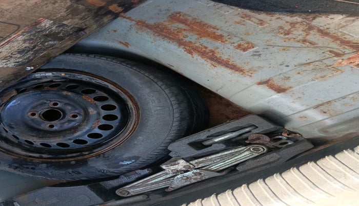 2014 Honda Amaze 1.2L I-VTEC S, Petrol, Manual, 1,25,496 km, tyre