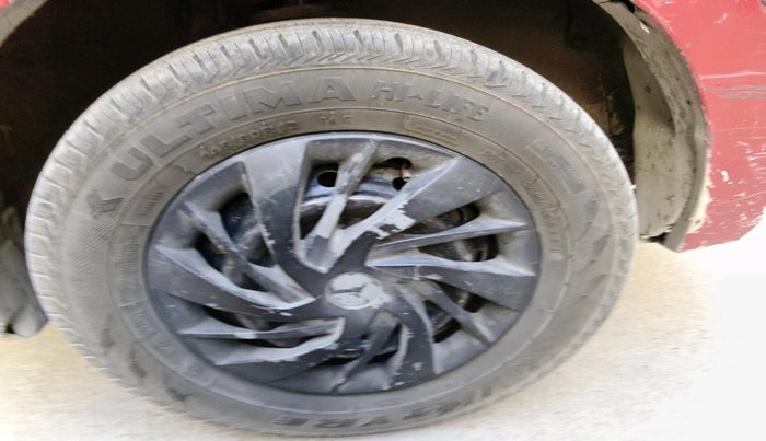 2018 Maruti Alto 800 LXI CNG, CNG, Manual, 1,71,807 km, tyre