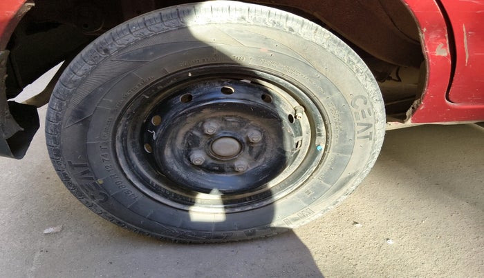 2018 Maruti Alto 800 LXI CNG, CNG, Manual, 1,71,807 km, tyre