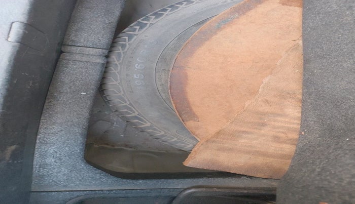 2011 Maruti SX4 VDI, Diesel, Manual, 1,89,272 km, tyre