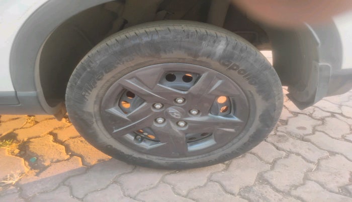 2023 Hyundai VENUE SX 1.2 PETROL, Petrol, Manual, 11,210 km, tyre