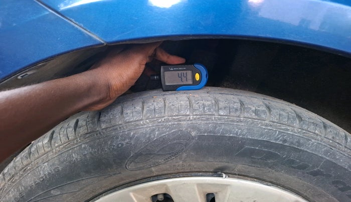 2012 Maruti Swift VXI, Petrol, Manual, 33,889 km, tyre