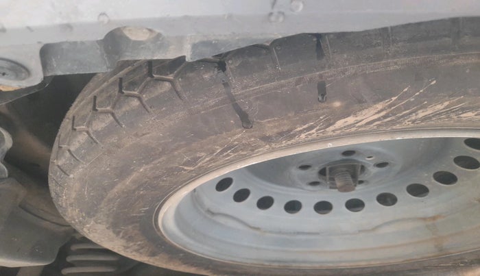 2023 Mahindra XUV700 AX 7 D MT 7 STR, Diesel, Manual, 67,826 km, tyre