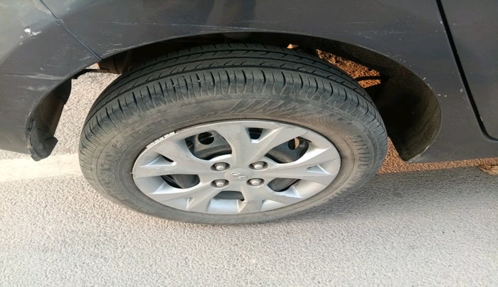 2016 Hyundai Grand i10 SPORTZ 1.2 KAPPA VTVT, Petrol, Manual, 87,551 km, tyre