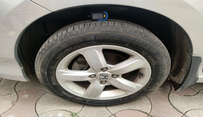 2010 Honda City 1.5L I-VTEC V MT, Petrol, Manual, 1,01,748 km, tyre