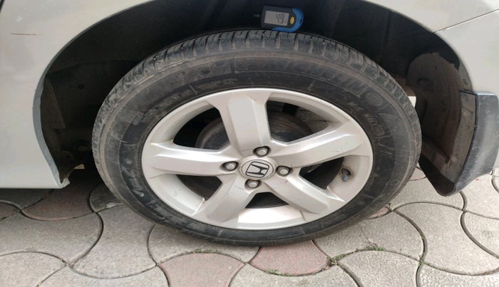 2010 Honda City 1.5L I-VTEC V MT, Petrol, Manual, 1,01,748 km, tyre